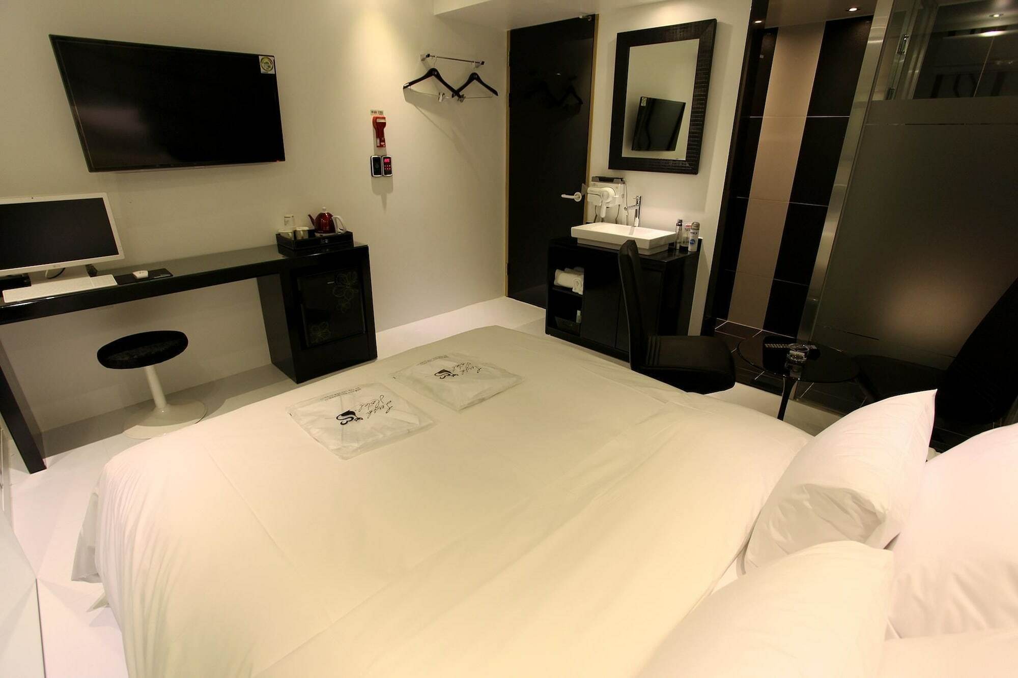 Lush Hotel Seoul Exterior foto