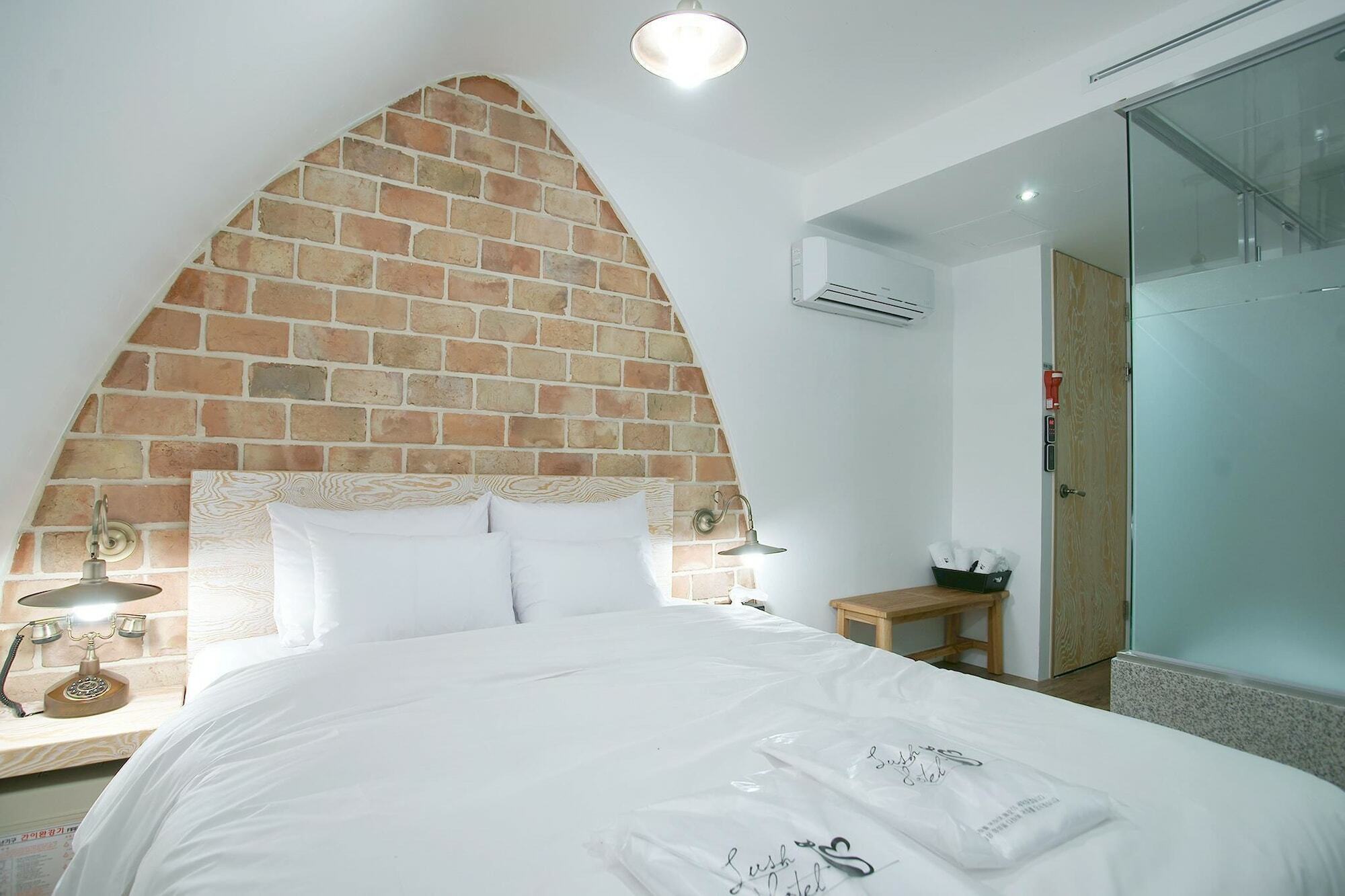 Lush Hotel Seoul Exterior foto